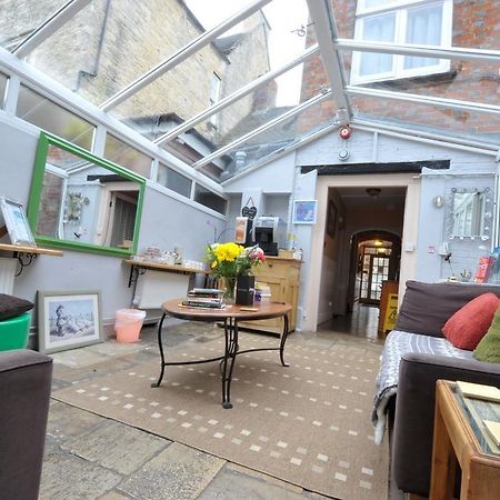 The Witney Guest House Екстериор снимка