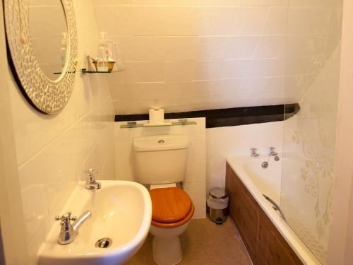 The Witney Guest House Екстериор снимка