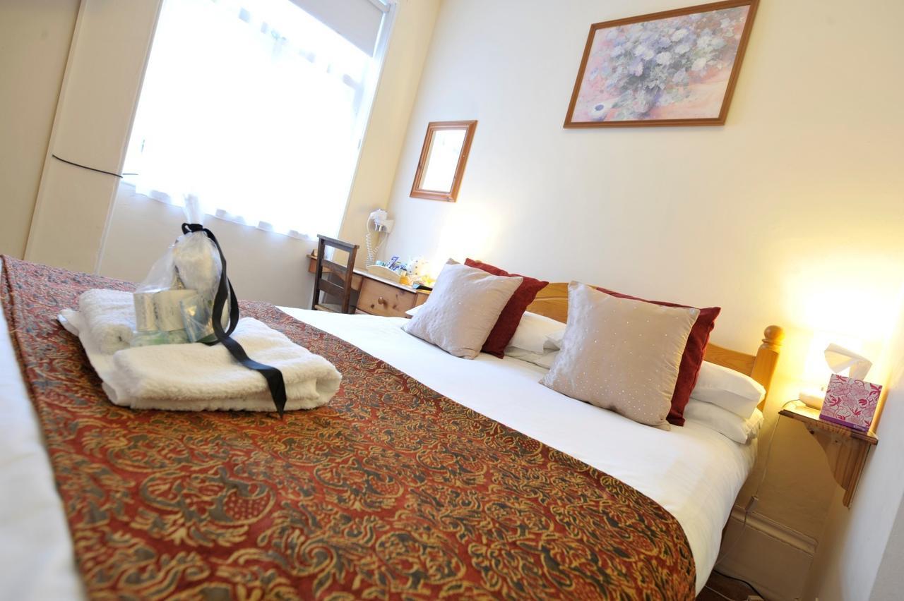 The Witney Guest House Стая снимка